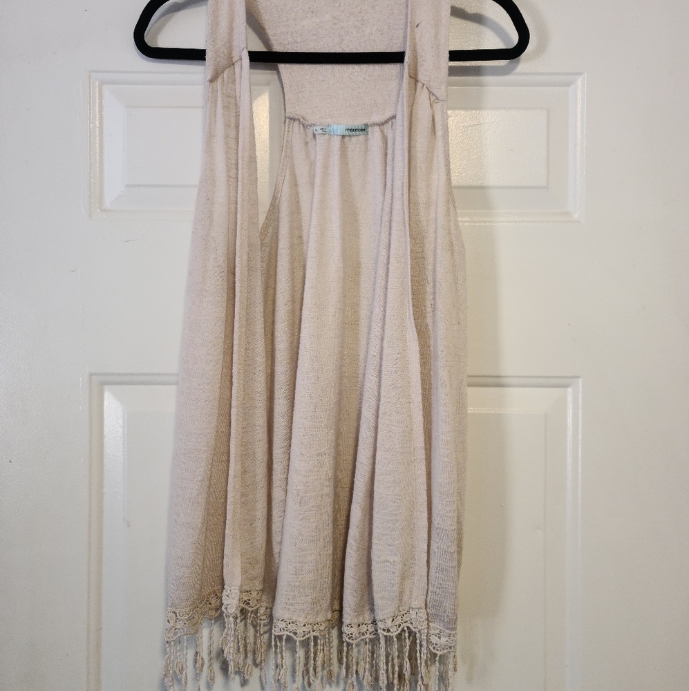 Vest cardigan with fringe bottom accent